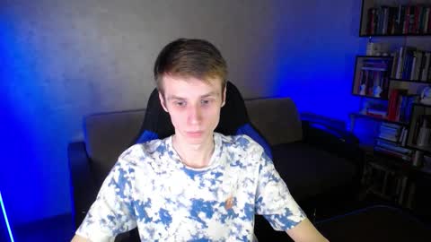 Snapshot of yes_cute_boy_ chatting on February 9, 3:38 pm Eden online show from February 9, 3:38 pm