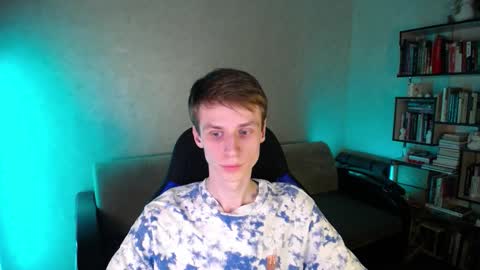 Snapshot of yes_cute_boy_ chatting on February 17, 6:25 pm Eden online show from February 17, 6:25 pm