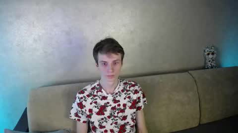 Snapshot of yes_cute_boy_ chatting on March 13, 8:15 pm Eden online show from March 13, 8:15 pm