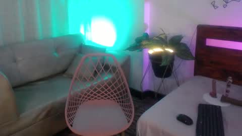 Snapshot of yeseniaa25_ chatting on October 2, 1:07 pm Yeseniaa25  online show from October 2, 1:07 pm