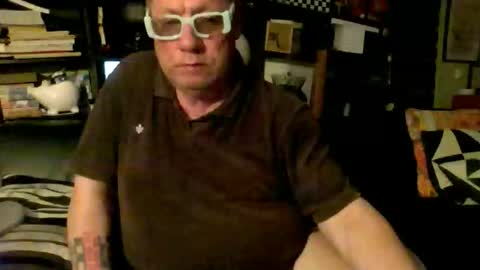 yessex247 online show from April 24, 1:52 am