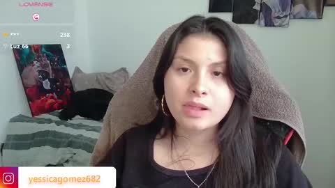 yessica_gomez01 online show from February 15, 10:39 pm