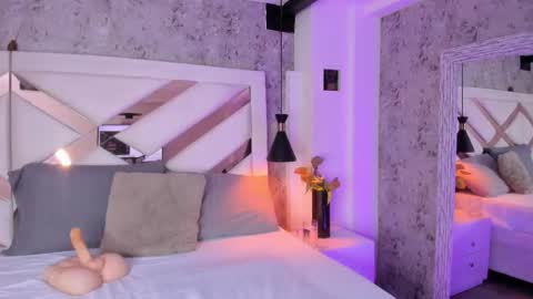 Snapshot of yessica_monteiro chatting on October 9, 12:25 pm Yessica online show from October 9, 12:25 pm