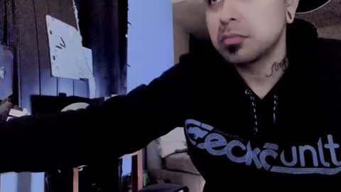 Snapshot of yimikrikz chatting on October 4, 11:41 am YuMMYuMMz online show from October 4, 11:41 am