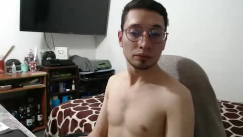 Snapshot of yinmao08 chatting on February 28, 12:22 am yinmao08 online show from February 28, 12:22 am