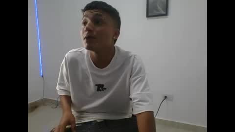 yissus_20 online show from April 8, 7:25 pm