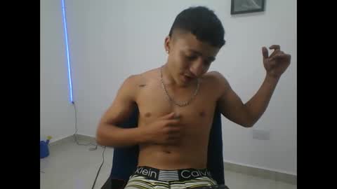 yissus_20 online show from April 11, 4:11 pm