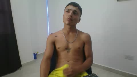 yissus_20 online show from April 15, 7:58 pm