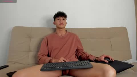 yizus_bonz online show from April 15, 7:58 pm