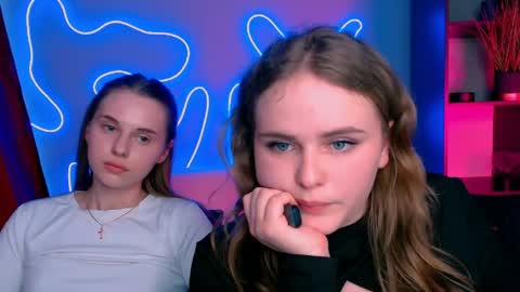 Ylia online show from April 14, 1:50 pm