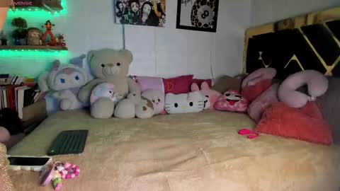 lucy online show from November 1, 3:30 am