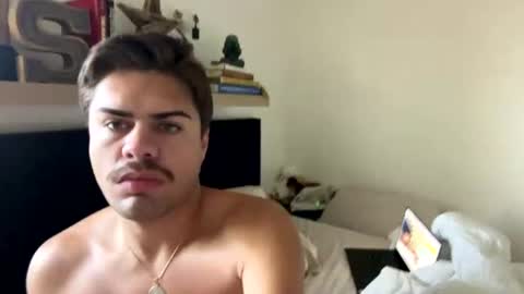 yngtwunk1 online show from June 12, 3:44 pm
