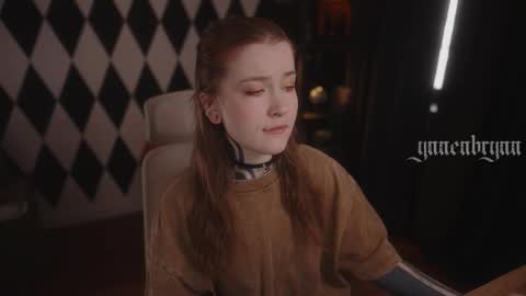 ynnenbrynn online show from November 7, 7:52 am