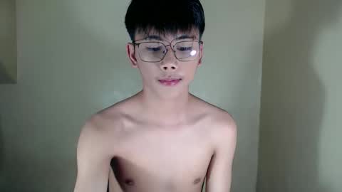 Snapshot of ynotyu chatting on November 4, 12:48 pm ynotyu online show from November 4, 12:48 pm