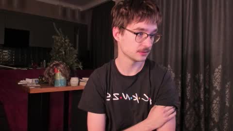 Max online show from January 17, 4:28 am