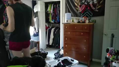 Yogurtmaker online show from April 12, 7:19 pm