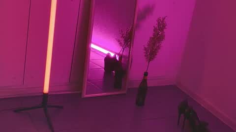 Snapshot of yoka_paradoxxx chatting on December 23, 5:05 am yoka_paradoxxx online show from December 23, 5:05 am