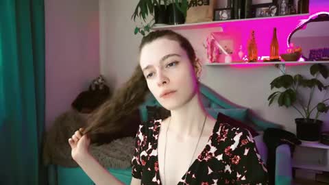 yoka_paradoxxx online show from May 24, 11:04 am