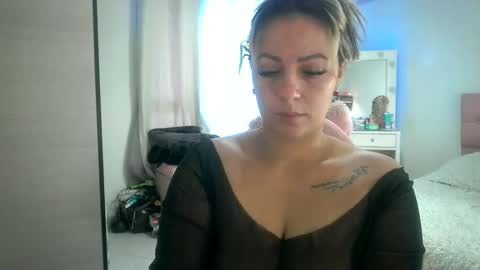 Snapshot of yokiko_daring chatting on December 2, 2:56 pm yokiko online show from December 2, 2:56 pm