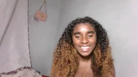 yolandrina05 online show from October 2, 9:38 am