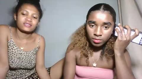 yolandrina05 online show from October 9, 6:06 pm