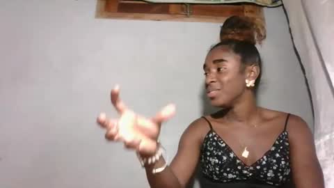 yolandrina05 online show from October 29, 8:54 pm