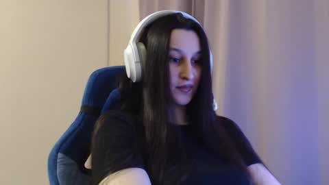 Sophie online show from April 7, 2:06 pm