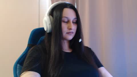 Sophie online show from April 10, 2:11 pm