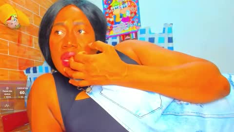 yonnsol_avril online show from December 21, 10:28 pm