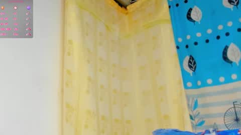 yonnsol_avril online show from May 23, 6:12 pm