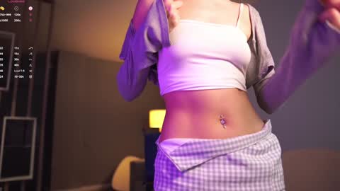 Snapshot of yoori_s chatting on December 2, 4:53 pm Mika online show from December 2, 4:53 pm