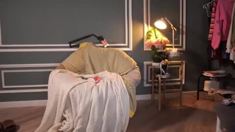 Snapshot of yoori_s chatting on January 23, 1:24 pm Mika online show from January 23, 1:24 pm