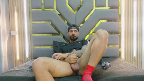 Snapshot of yorbymaxx1 chatting on January 15, 12:10 pm YORBY MAX online show from January 15, 12:10 pm