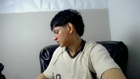 YOSEP online show from May 2, 3:22 am