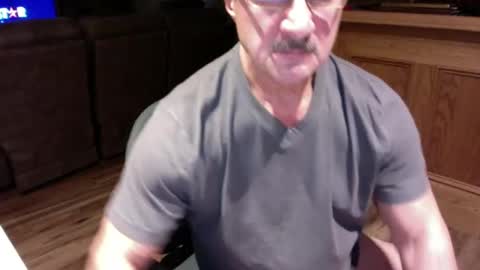 Snapshot of you234 chatting on January 5, 6:35 am you234 online show from January 5, 6:35 am