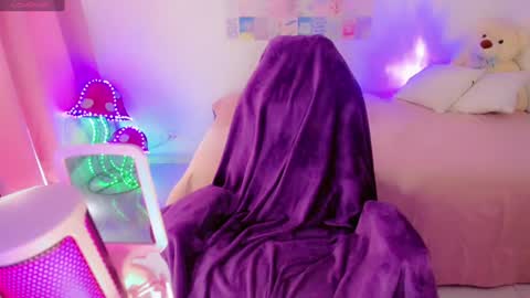 Snapshot of youcanbetheboss1 chatting on January 24, 9:26 pm Cris online show from January 24, 9:26 pm