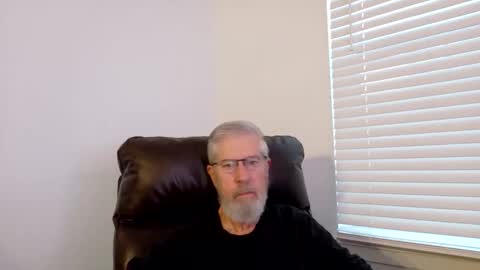 Colorado Guy Straight online show from October 21, 1:12 pm