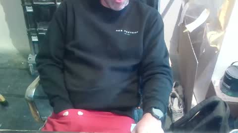 Snapshot of youmepleasure chatting on December 2, 11:34 am Playtime online show from December 2, 11:34 am