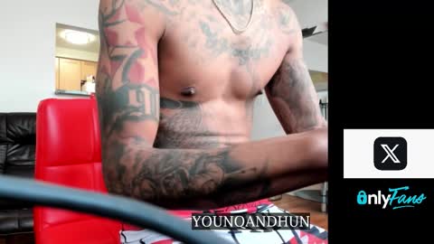 Snapshot of younqandhunq chatting on January 15, 4:22 pm younqandhun online show from January 15, 4:22 pm