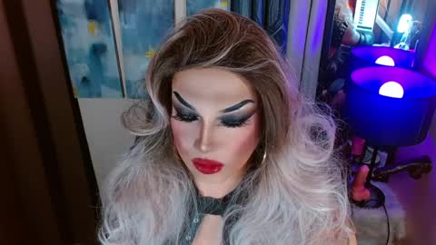 QUEEN MADISON  online show from April 2, 6:22 am