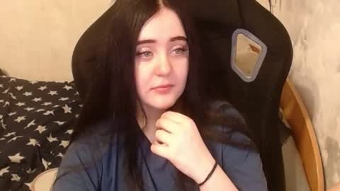 your_8a8y online show from December 10, 4:06 pm