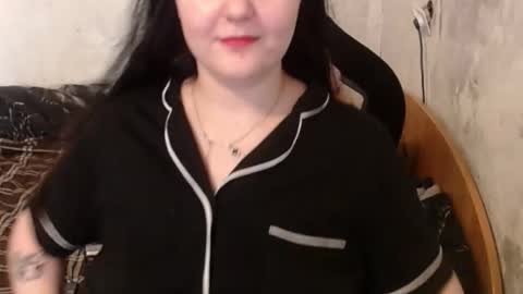 your_8a8y online show from September 17, 6:26 am