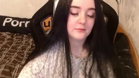 your_8a8y online show from October 29, 7:21 am