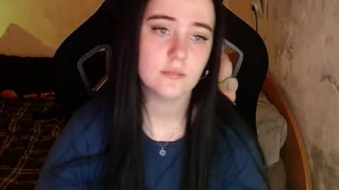 your_8a8y online show from December 4, 12:14 pm