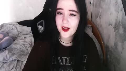 your_8a8y online show from February 9, 8:51 am