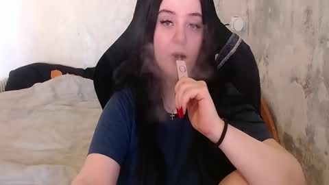 your_8a8y online show from April 14, 10:10 am