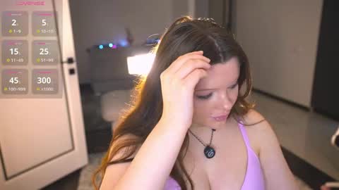 Julia Please Thumbs up me   online show from April 18, 6:17 am