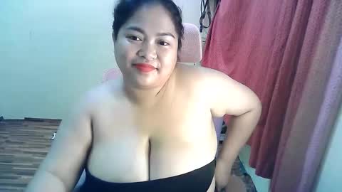 your_big_boobs online show from October 4, 1:31 pm