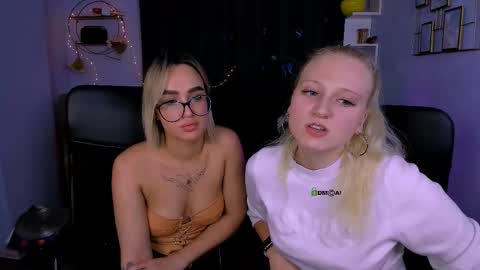 your bunny12 online show from October 15, 3:01 pm