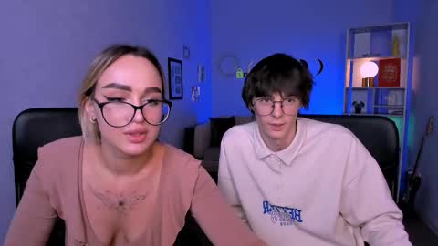 your bunny12 online show from November 28, 1:14 pm